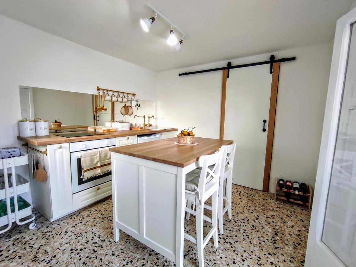 Cinque Terrazze: Freshly Renovated 2-Bedroom House Ceglie Messapica Eksteriør billede